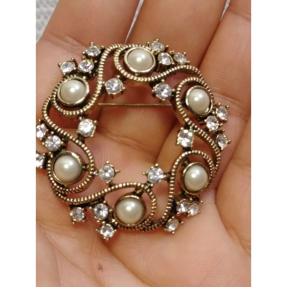 Vintage MONET Silver Tone Faux Pearl Swirl Round Clear Rhinestone Brooch Pin